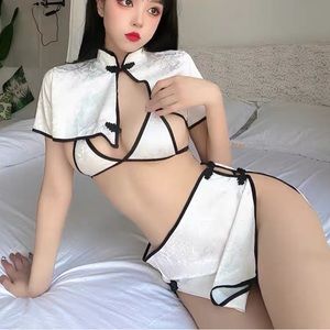 Sexy cosplay Chinese girl 👧🏻